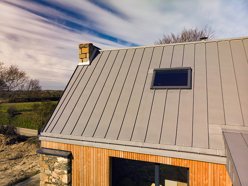 kenevez-drone01-drone Toiture en zinc à paimpol poiur la rénovation d'une maison